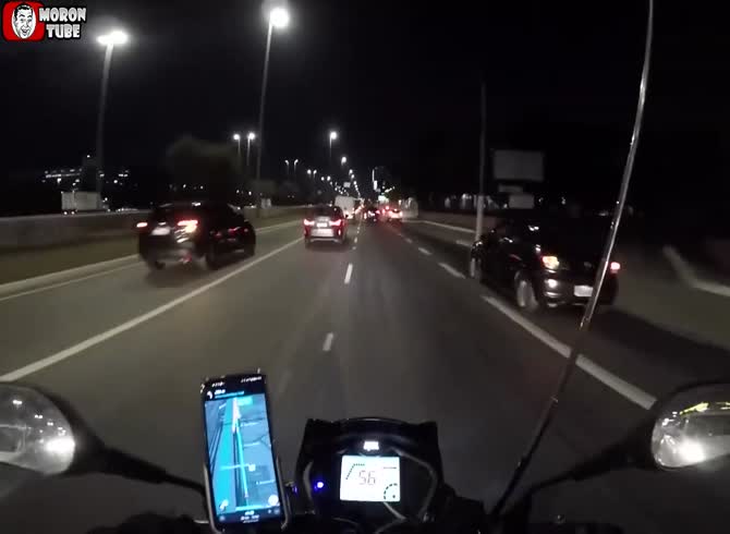 Video :The phone of a biker was taken on the highway